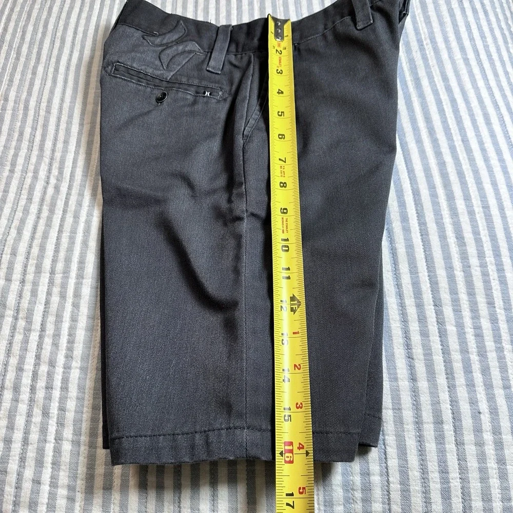 Hurley Boys Chino Shorts Size 24‎ Charcoal Gray Walk Shorts BW6060AO